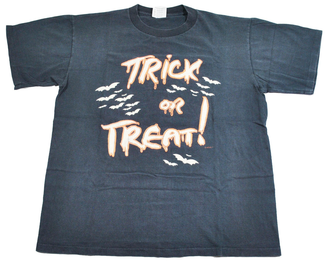 Vintage Halloween Trick or Treat! Shirt Size Large