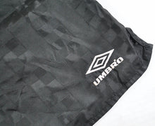 Vintage Umbro Shorts Size Large(35-36)