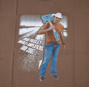 Vintage Brad Paisley 2007 Tour Shirt Size Large.